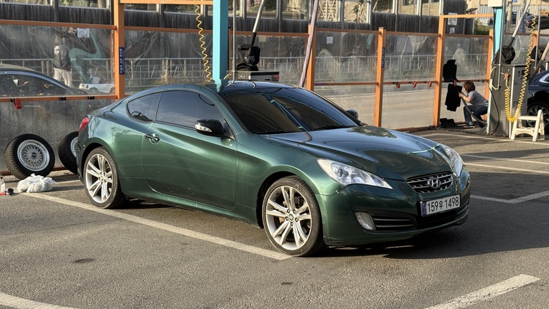 Hyundai Genesis