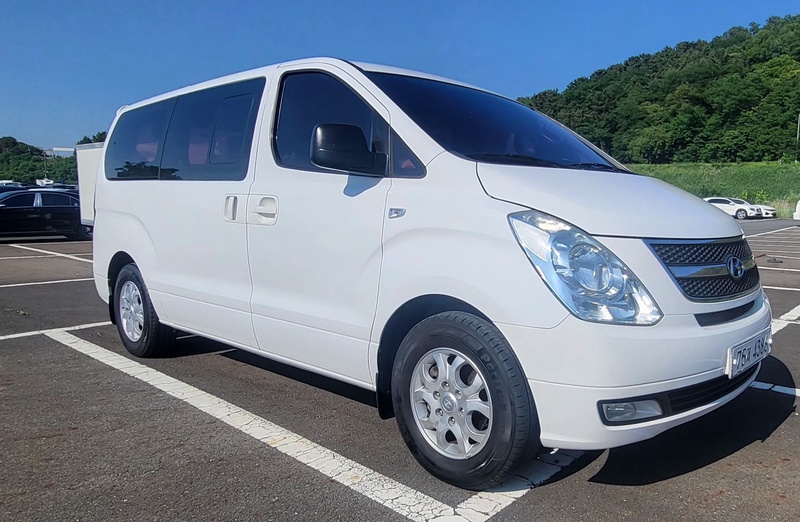 Hyundai Starex