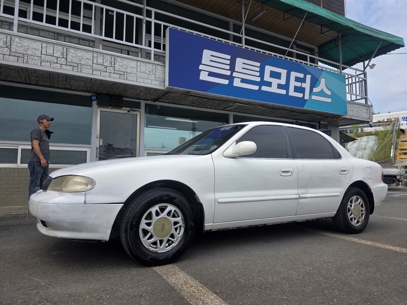 Kia Credos