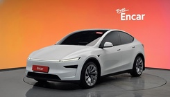 Tesla Model Y 2025