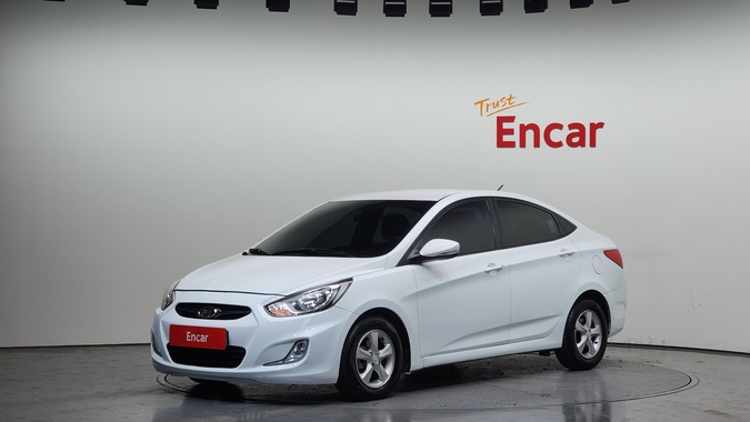Hyundai Accent 2013
