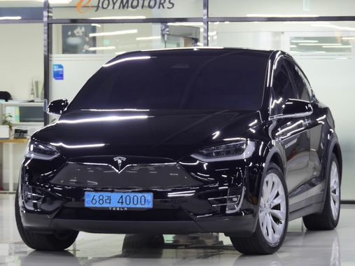 Tesla Model X 2020