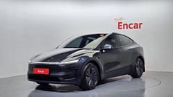 Tesla Model Y 2025