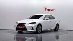 Lexus IS 2019