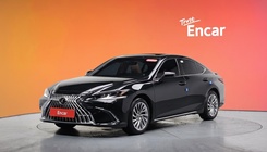 Lexus ES 2025