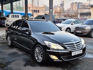 Hyundai Genesis 2012