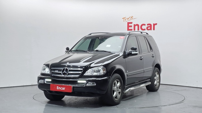 Mercedes-Benz M-Class 2004