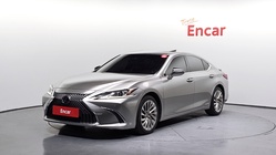 Lexus ES 2020