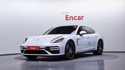 Porsche Panamera 2023