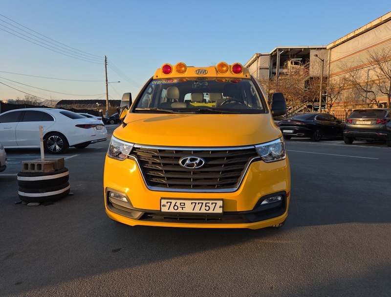 Hyundai Starex