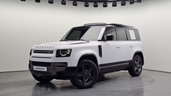 Land Rover Defender 2025