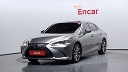 Lexus ES 2019