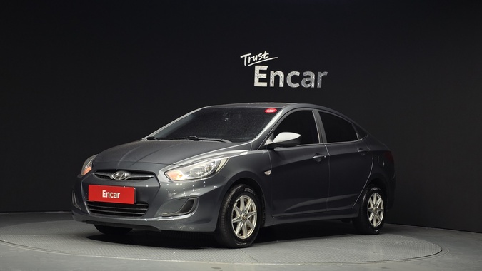 Hyundai Accent 2012