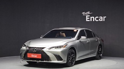 Lexus ES 2024