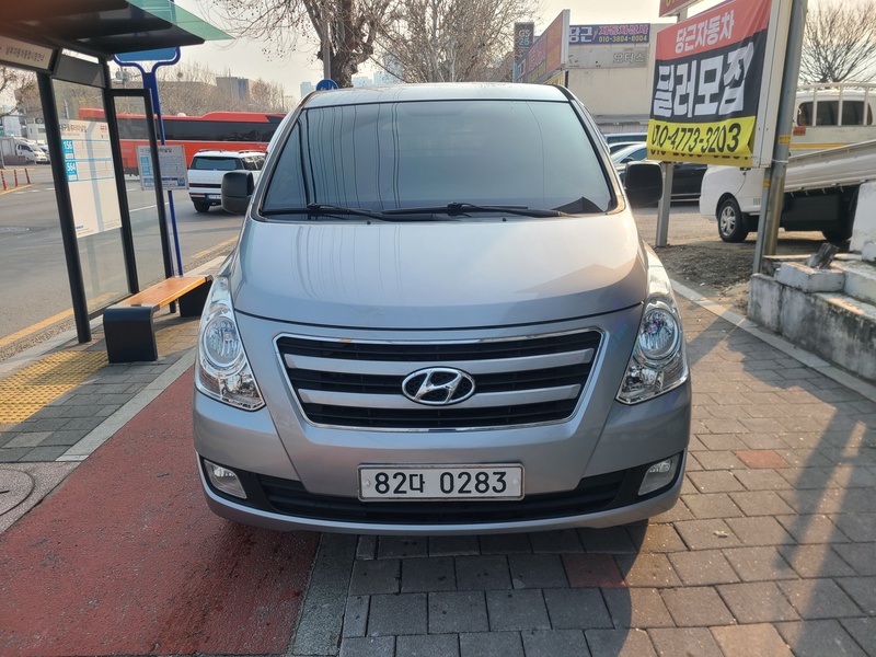 Hyundai Starex