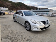 Hyundai Genesis 2012