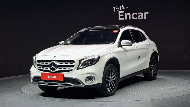 Mercedes-Benz GLA-Class