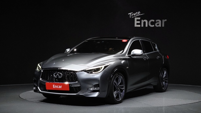 Infiniti Q30 2017
