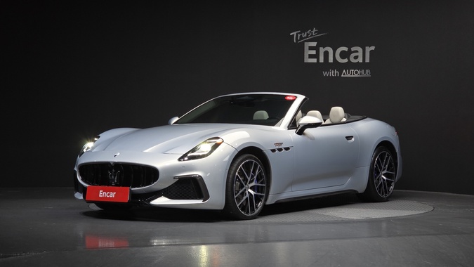 Maserati GranCabrio 2024