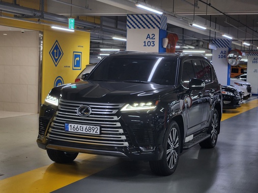 Lexus LX 2025