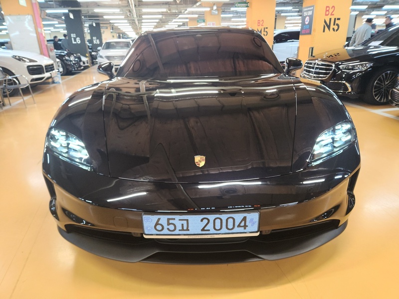 Porsche Taycan