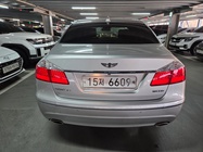 Hyundai Genesis 2010