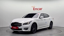 Infiniti Q70 2015