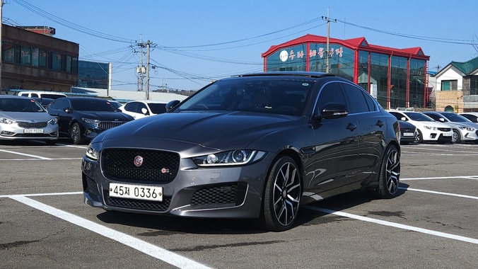 Jaguar XE 2016