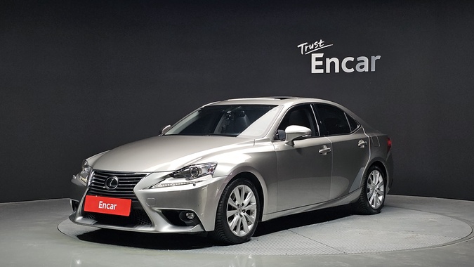 Lexus IS 2015