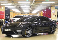 Porsche Panamera 2021