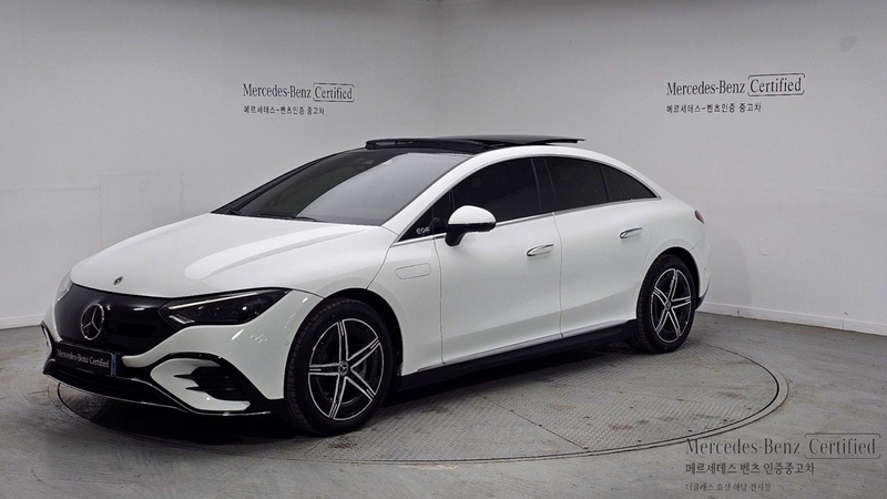 Mercedes-Benz EQE