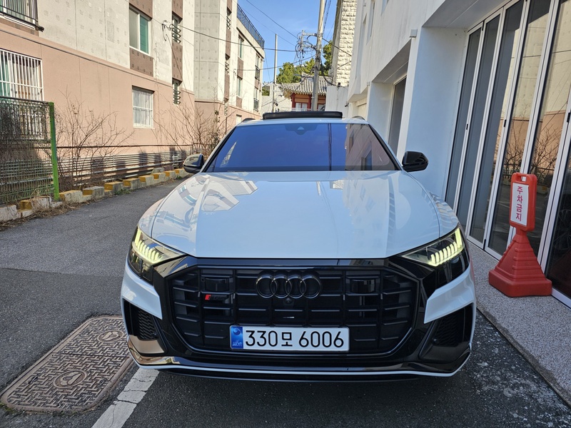 Audi Q8