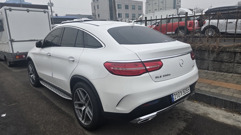 Mercedes-Benz GLE-Class