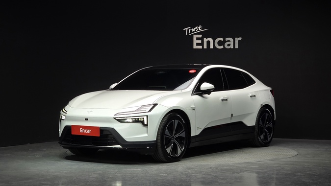 Polestar 4 2025