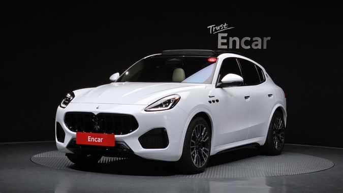 Maserati Grecale 2023