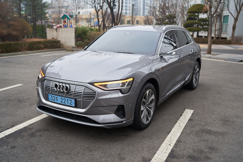 Audi e-tron