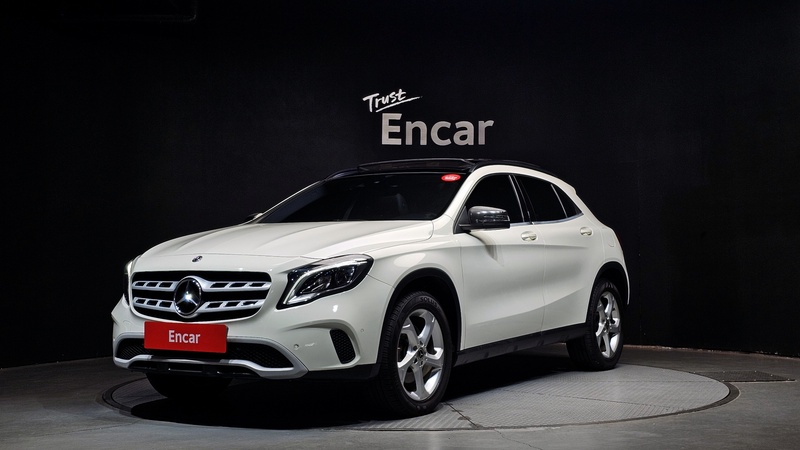 Mercedes-Benz GLA-Class