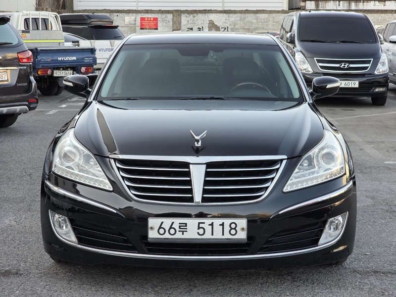 Hyundai Equus