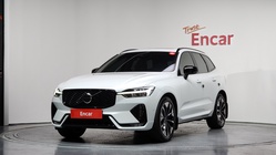 Volvo XC60 2025