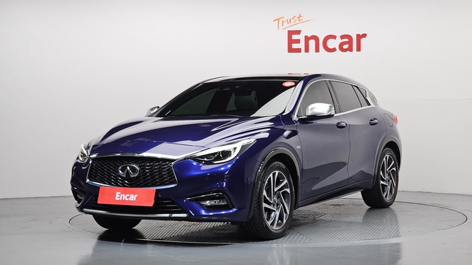 Infiniti Q30 2019