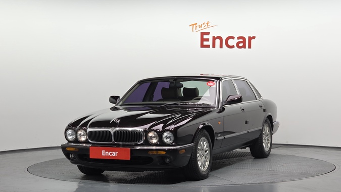Jaguar XJ 2000