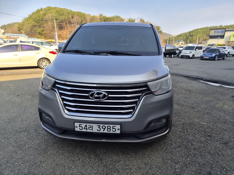 Hyundai Starex