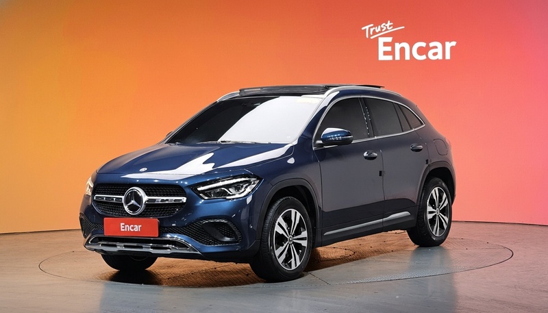 Mercedes-Benz GLA-Class