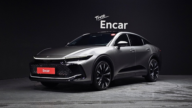 Toyota Crown 2023