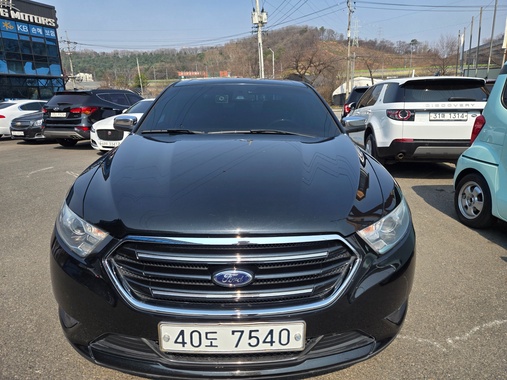 Ford Taurus 2012