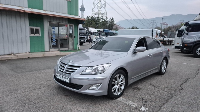 Hyundai Genesis 2011