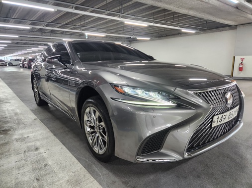 Lexus LS 2018