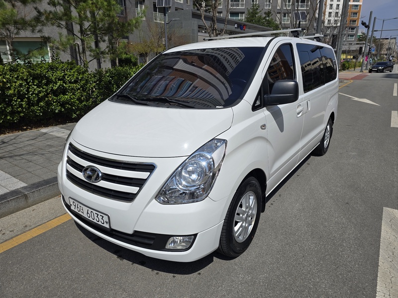 Hyundai Starex