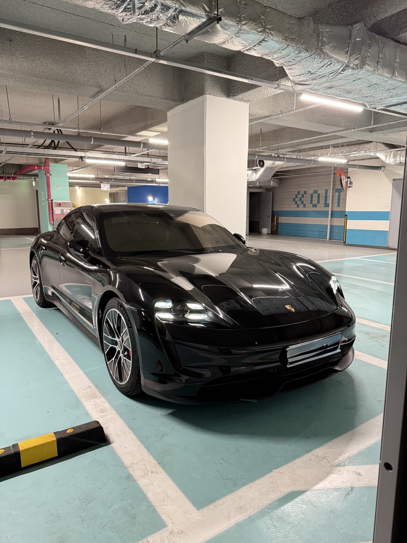 Porsche Taycan