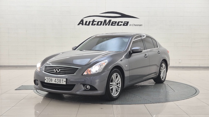 Infiniti G 2010